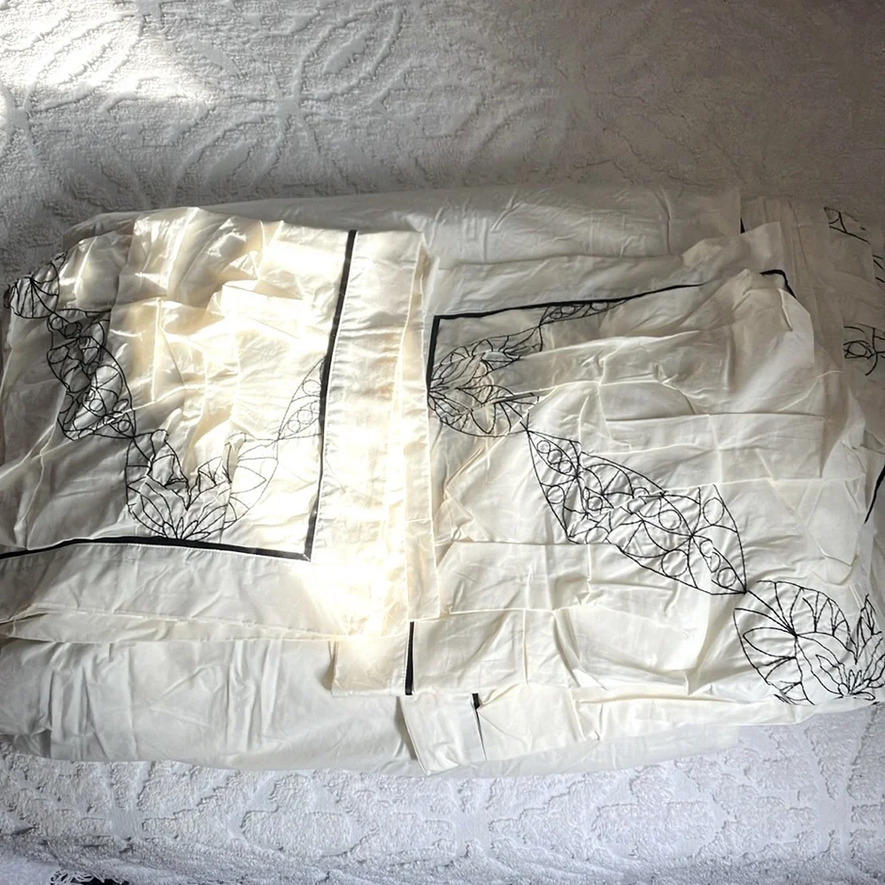 Anthro Puffed Cream w. Black Embroidery Cotton King Size Duvet w. 2 Euro Shams